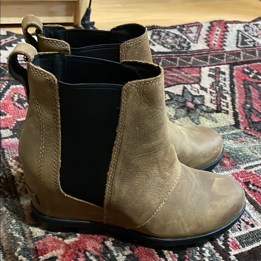 Sorel Women's Tan Ankle Boots